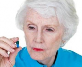 老年人更要注意用药安全的原因