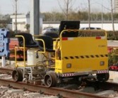 探索黄色小火车：敞篷四人座，双轨式钢轨超声波探伤仪