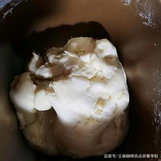 自己在家制作披萨最简单的方法窍门(自己如何做披萨)