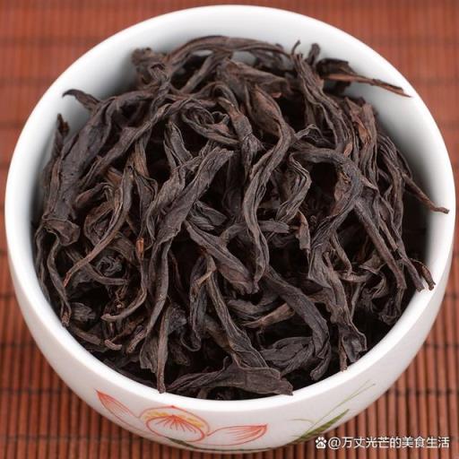 铁观音乌龙茶是红茶还是绿茶(乌龙茶是红茶还是绿茶好)