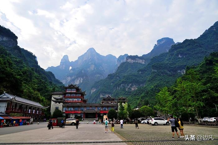 望天门山的天门山在哪(天门山在哪里)