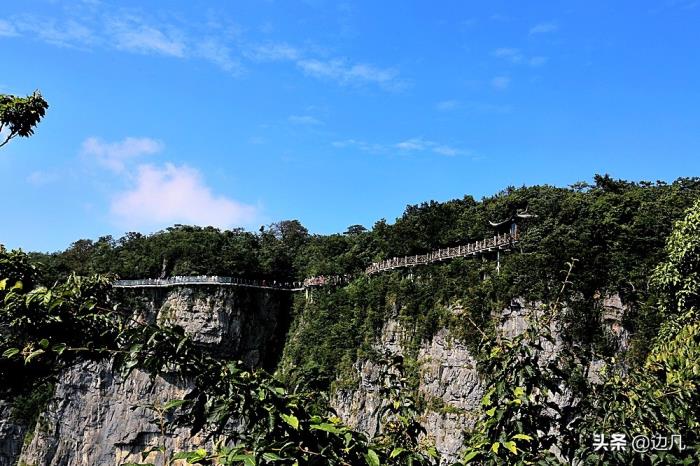 望天门山的天门山在哪(天门山在哪里)