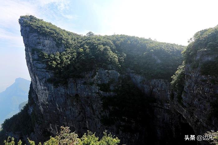 望天门山的天门山在哪(天门山在哪里)