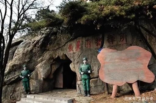 张灵甫夫人到孟良崮祭奠时,提了几个什么字(张灵甫妻子重回孟良崮)