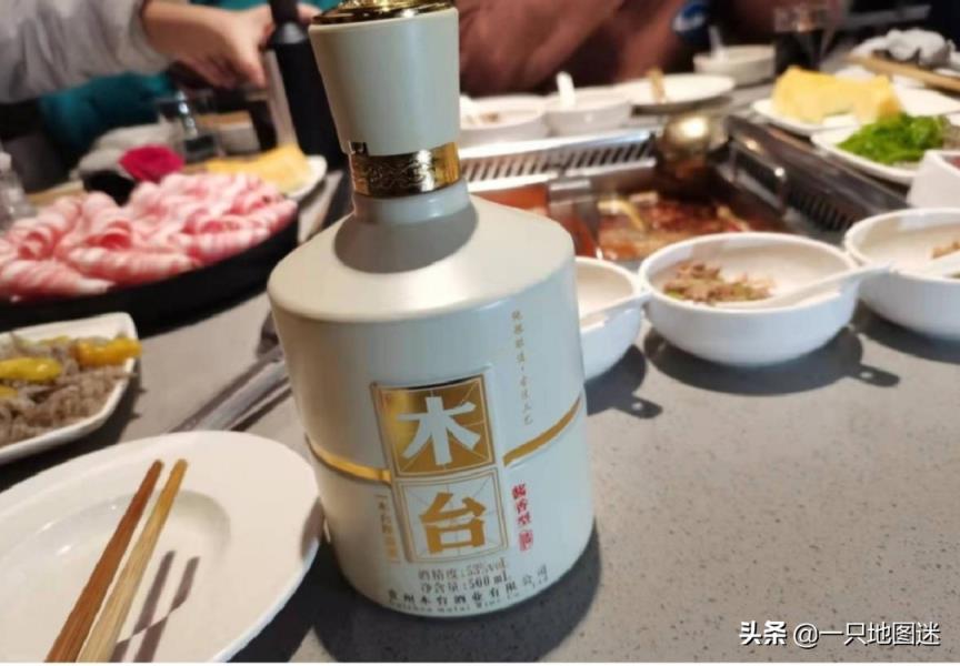 饭桌上敬酒怎么说话呢(酒桌上敬酒牢记3句敬酒话)